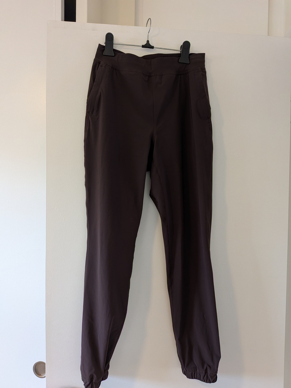 lululemon athletic Women's Dark Brown Jogger Pants
